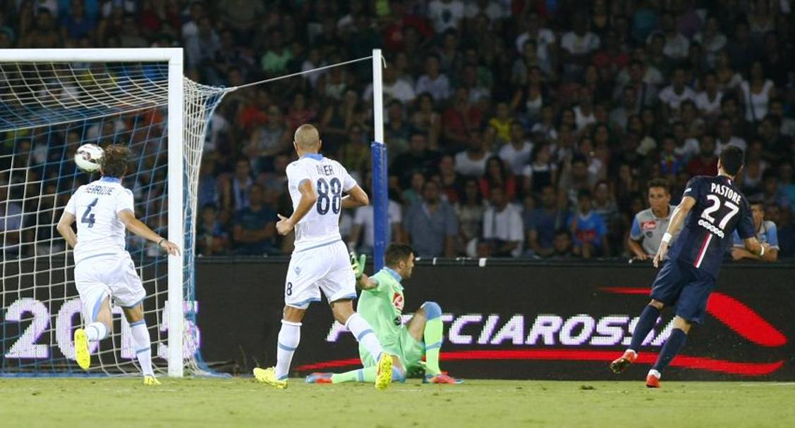 ...e Pastore chiude i conti con un gran gol per il 2-1 finale (AFP)